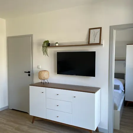 Sloneczna 18 *